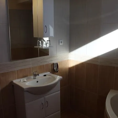 Alice Panzio Gold Nocleg ze śniadaniem 3*
